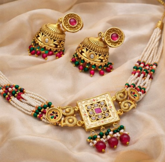 Traditional Kundan Square Pendant Choker Necklace Set with Jhumka Earrings