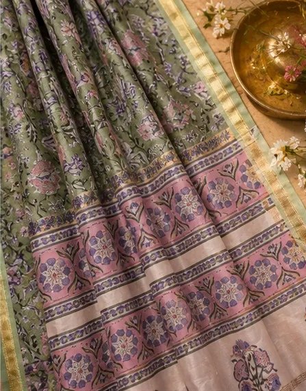 Olive Green and Mauve Pink Maheswari Silk Saree view 3