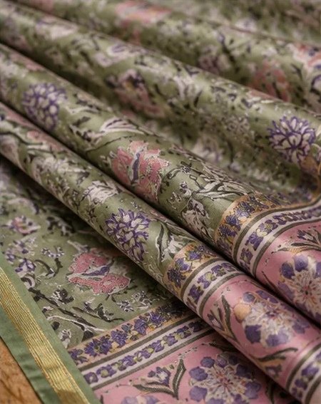 Olive Green and Mauve Pink Maheswari Silk Saree view 7