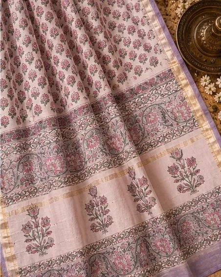 Elegant Off-White Maheswari Silk Saree with Mauve Floral Block Prints view 3